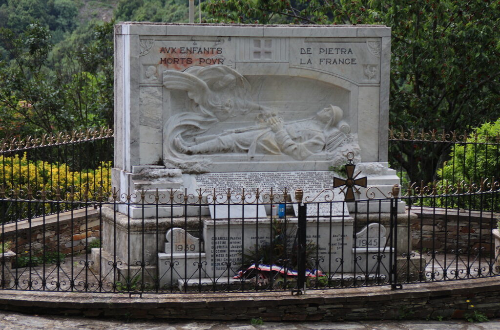 MONUMENT AUX MORTS DE PIETRA DI VERDE